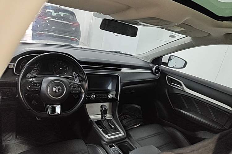 Used MG 6 2019 20T Automatic Sport Edition Center Console