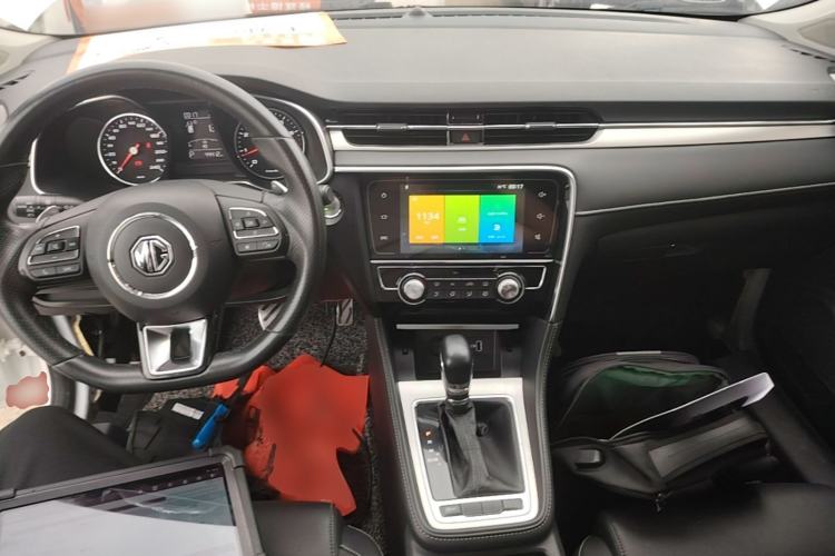 Used MG 6 2019 20T Automatic Sport Edition Center Console