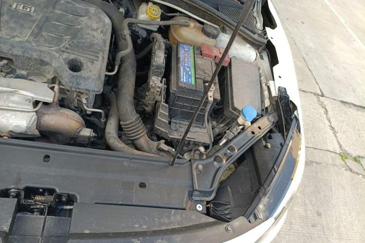 Used MG 6 2019 20T Automatic Starlight Edition Engine Bay Left