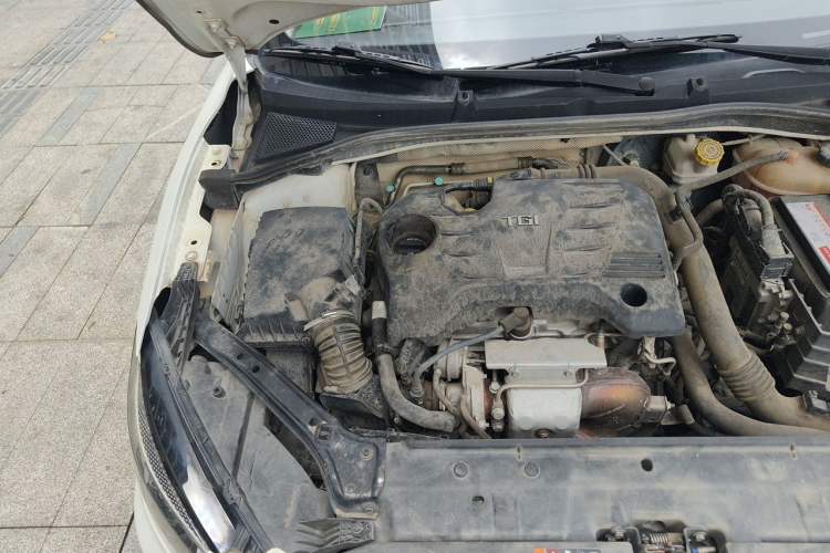 Used MG 6 2019 20T Automatic Starlight Edition Engine Bay Right