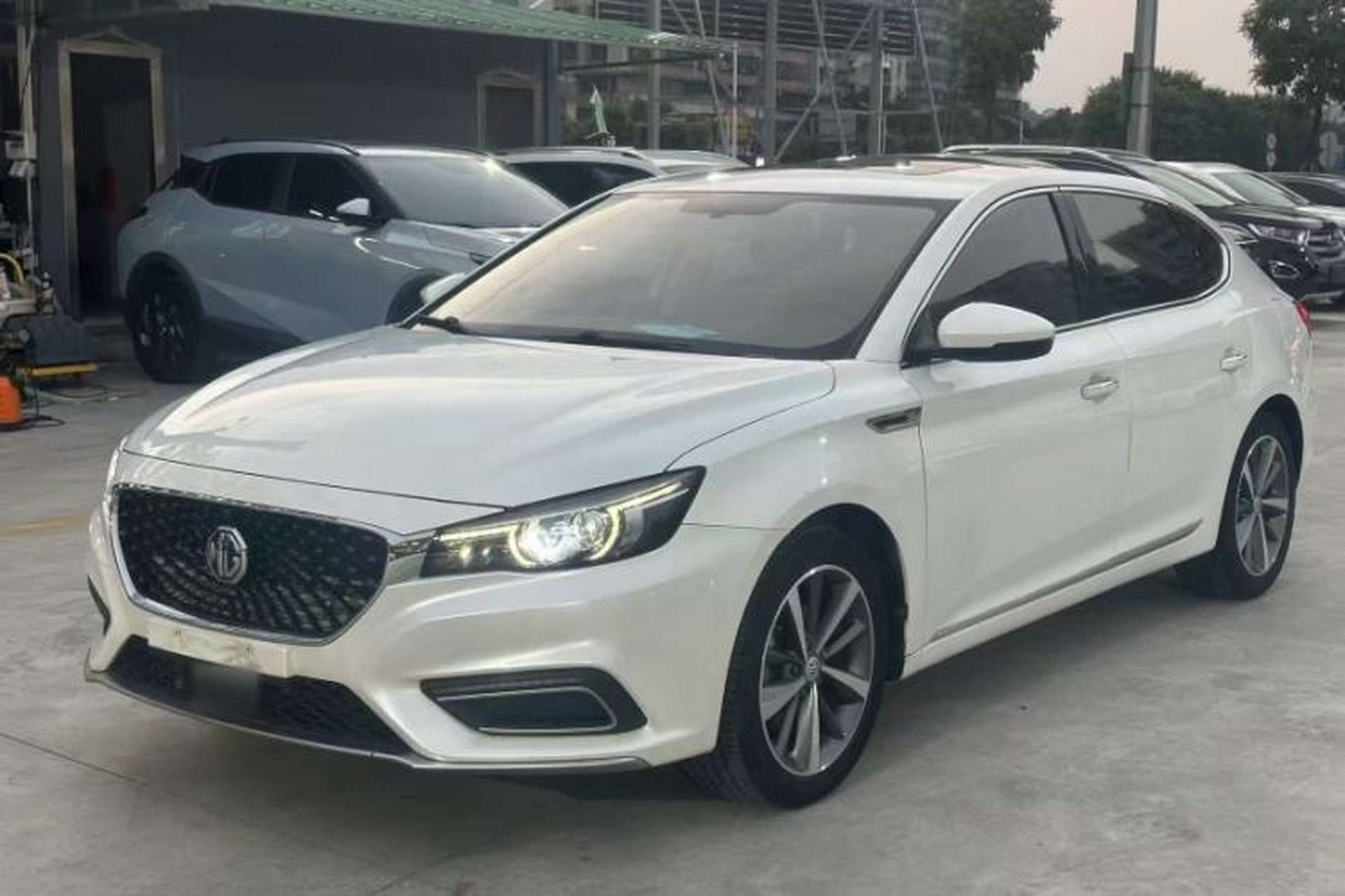 Used MG 6 2019 20T Automatic Sport Edition Front Left 45 Deg