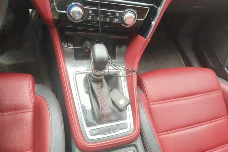 Used MG 6 2019 20T Automatic Trophy 10th Anniversary Edition Gear Lever
