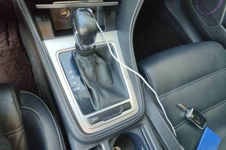 Used MG 6 2019 20T Automatic Sport Edition Gear Lever