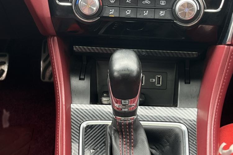 Used MG 6 2019 20T Automatic Trophy 10th Anniversary Edition Gear Lever