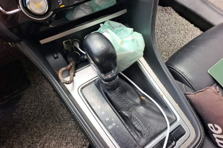Used MG 6 2019 20T Automatic Sport Edition Gear Lever