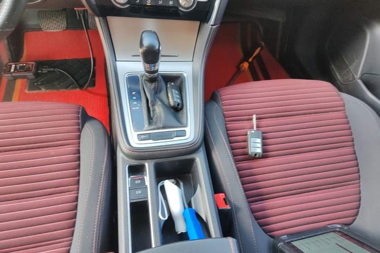 Used MG 6 2019 20T Automatic Starlight Edition Gear Lever