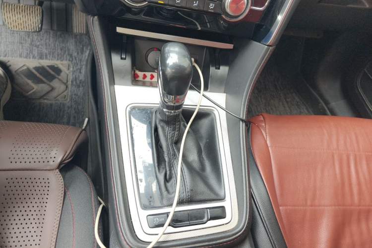Used MG 6 2019 20T Automatic Starlight Edition Gear Lever