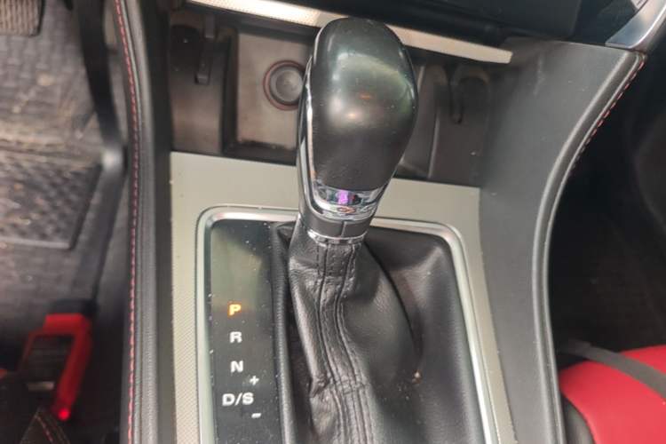 Used MG 6 2019 20T Automatic Starlight Edition Gear Lever