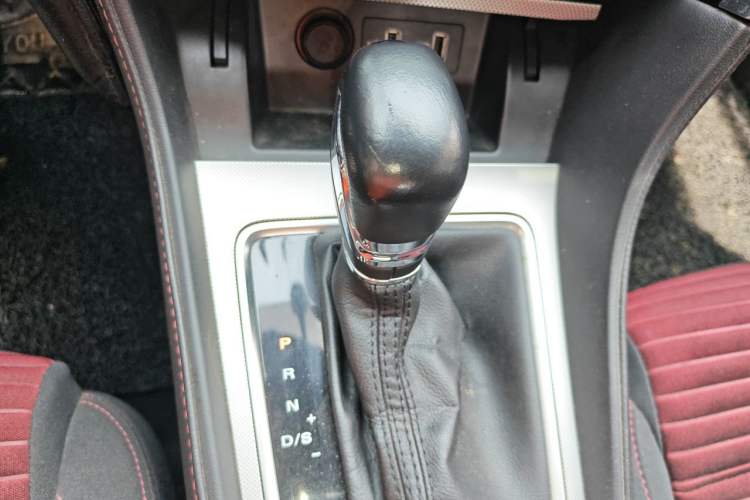 Used MG 6 2019 20T Automatic Starlight Edition Gear Lever