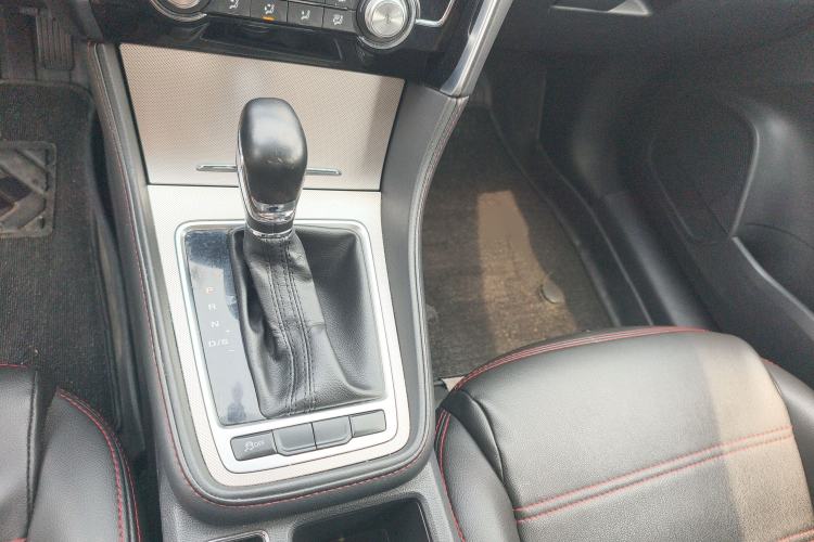 Used MG 6 2019 20T Automatic Starlight Edition Gear Lever
