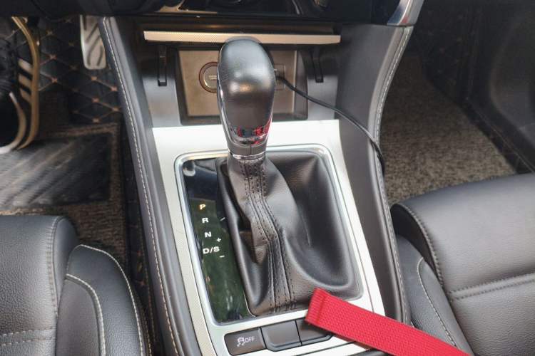 Used MG 6 2019 20T Automatic Sport Edition Gear Lever