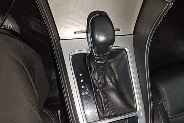 Used MG 6 2019 20T Automatic Sport Edition Gear Lever