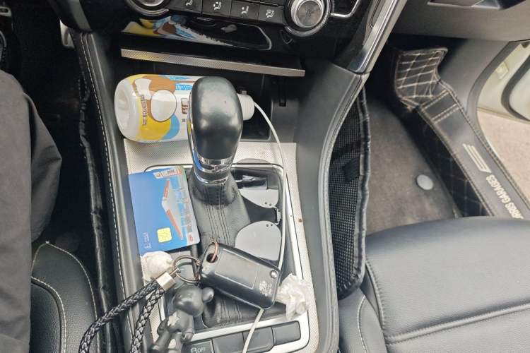 Used MG 6 2019 20T Automatic Sport Edition Gear Lever