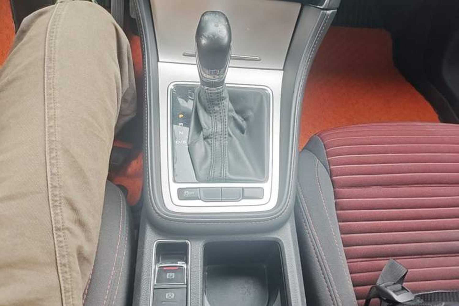 Used MG 6 2019 20T Automatic Starlight Edition Gear Lever