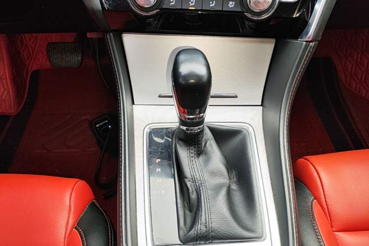 Used MG 6 2019 20T Automatic Starlight Edition Gear Lever