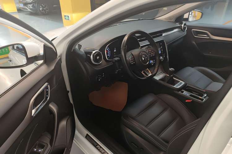 Used MG 6 2019 20T Manual Sport Edition Interior 2