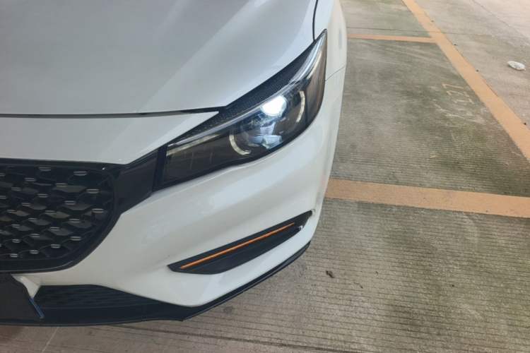 Used MG 6 2019 20T Automatic Trophy Competition Edition + BOSE Luxury Sound System Package Left Front Headlight
