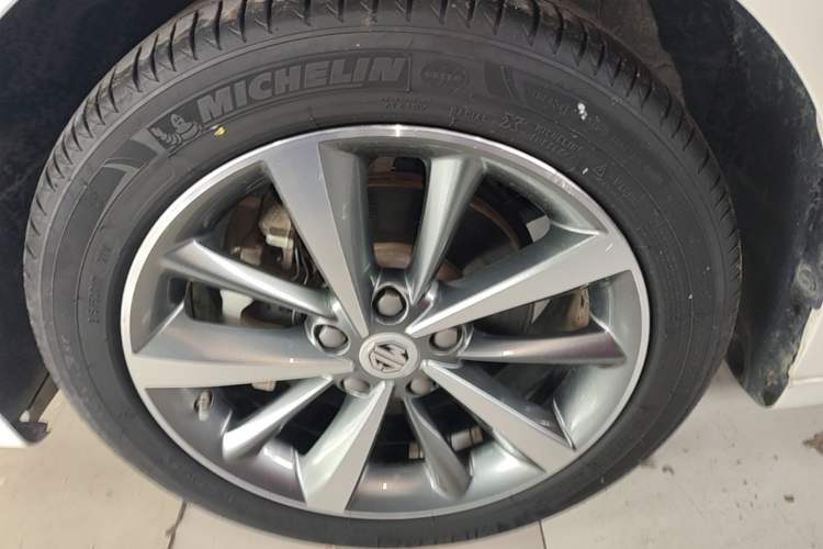 Used MG 6 2019 20T Automatic Sport Edition Left Front Wheel Hub