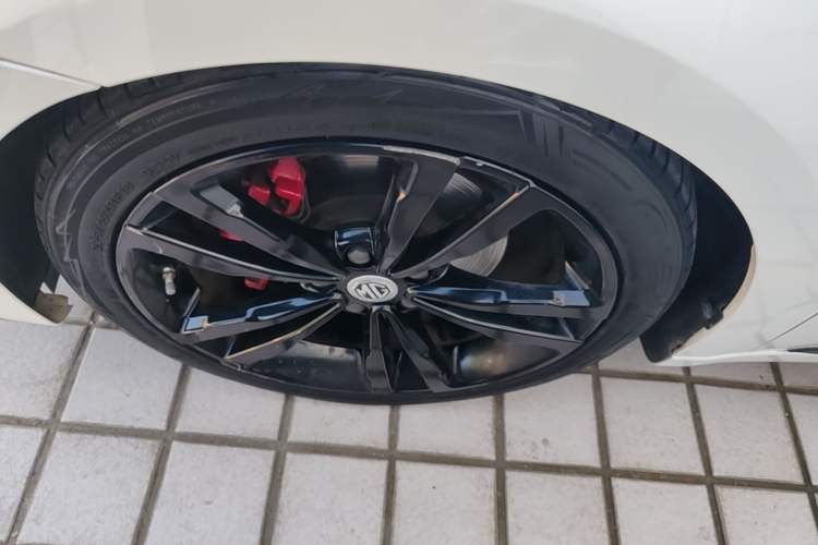 Used MG 6 2019 20T Automatic Trophy 10th Anniversary Edition Left Front Wheel Hub