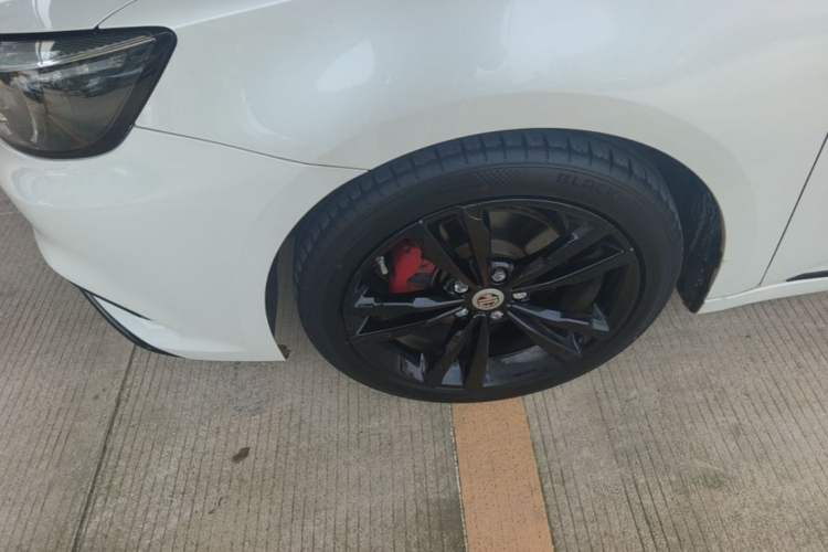 Used MG 6 2019 20T Automatic Trophy Competition Edition + BOSE Luxury Sound System Package Left Front Wheel Hub