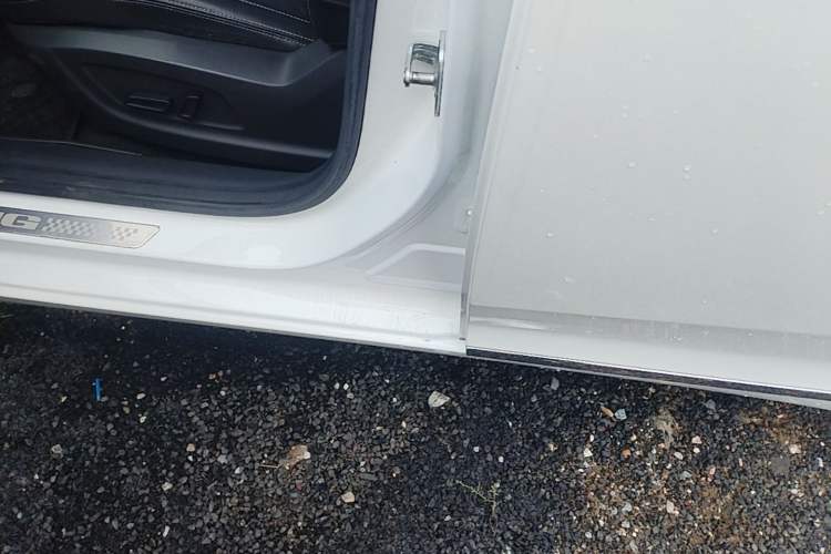 Used MG 6 2019 20T Automatic Sport Edition Left Side Sill