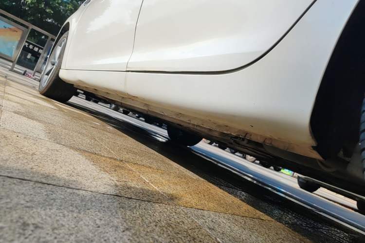Used MG 6 2019 20T Automatic Starlight Edition Left Side Sill