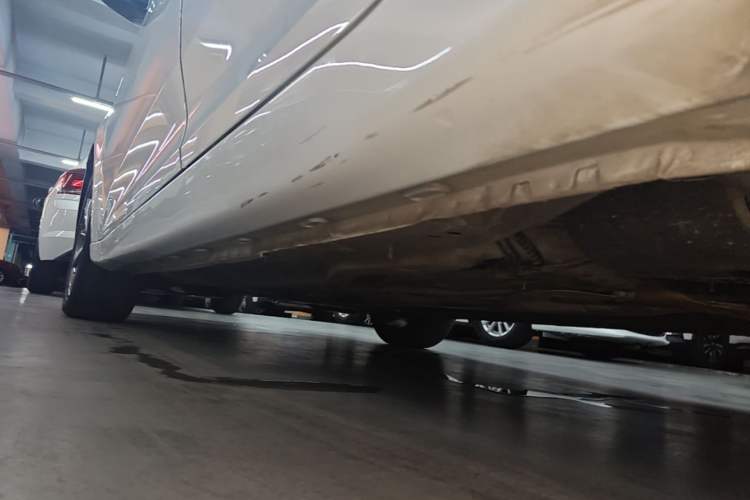 Used MG 6 2019 20T Automatic Starlight Edition Left Side Sill