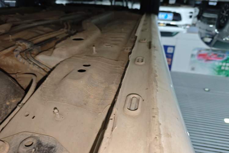 Used MG 6 2019 20T Automatic Starlight Edition Left Side Sill