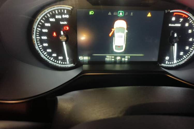 Used MG 6 2019 20T Automatic Trophy Racing Edition + Sporty Rear Exhaust Racing Kit Odometer Close Up