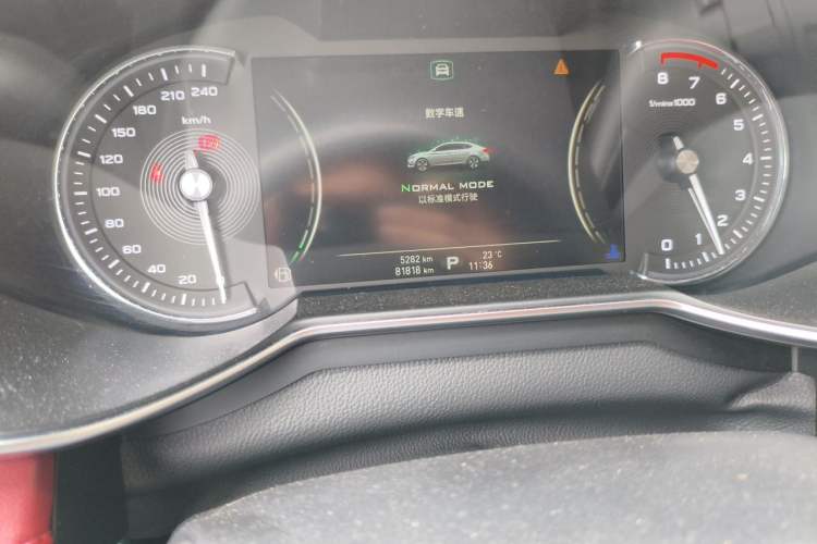 Used MG 6 2019 20T Automatic Trophy Racing Edition + Sporty Rear Exhaust Racing Kit Odometer Close Up