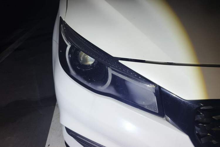 Used MG 6 2019 20T Automatic Trophy Racing Edition + Sporty Rear Exhaust Racing Kit Right Front Headlight