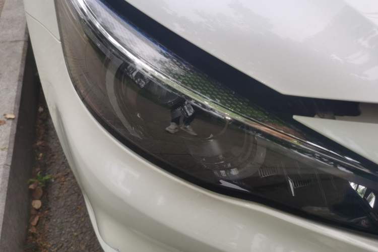 Used MG 6 2019 20T Automatic Trophy Competition Edition + BOSE Luxury Sound System Package Right Front Headlight