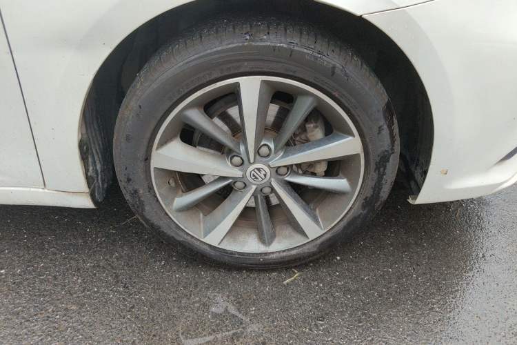 Used MG 6 2019 20T Automatic Starlight Edition Right Front Wheel Hub