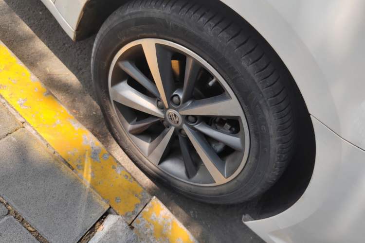 Used MG 6 2019 20T Manual Sport Edition Right Front Wheel Hub