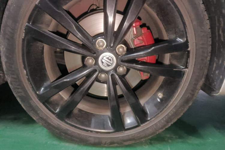 Used MG 6 2019 20T Automatic Trophy 10th Anniversary Edition Right Front Wheel Hub