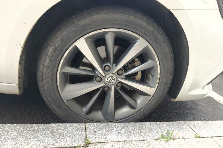 Used MG 6 2019 20T Automatic Starlight Edition Right Front Wheel Hub