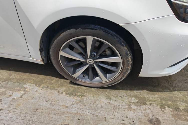 Used MG 6 2019 20T Automatic Starlight Edition Right Front Wheel Hub
