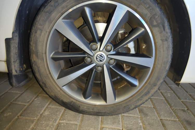Used MG 6 2019 20T Automatic Sport Edition Right Front Wheel Hub