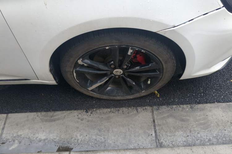 Used MG 6 2019 20T Automatic Trophy Racing Edition + Sporty Rear Exhaust Racing Kit Right Front Wheel Hub