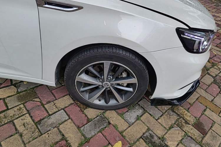 Used MG 6 2019 20T Automatic Starlight Edition Right Front Wheel Hub