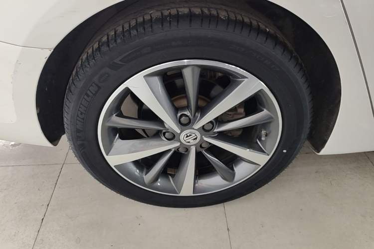 Used MG 6 2019 20T Automatic Sport Edition Right Rear Wheel Hub