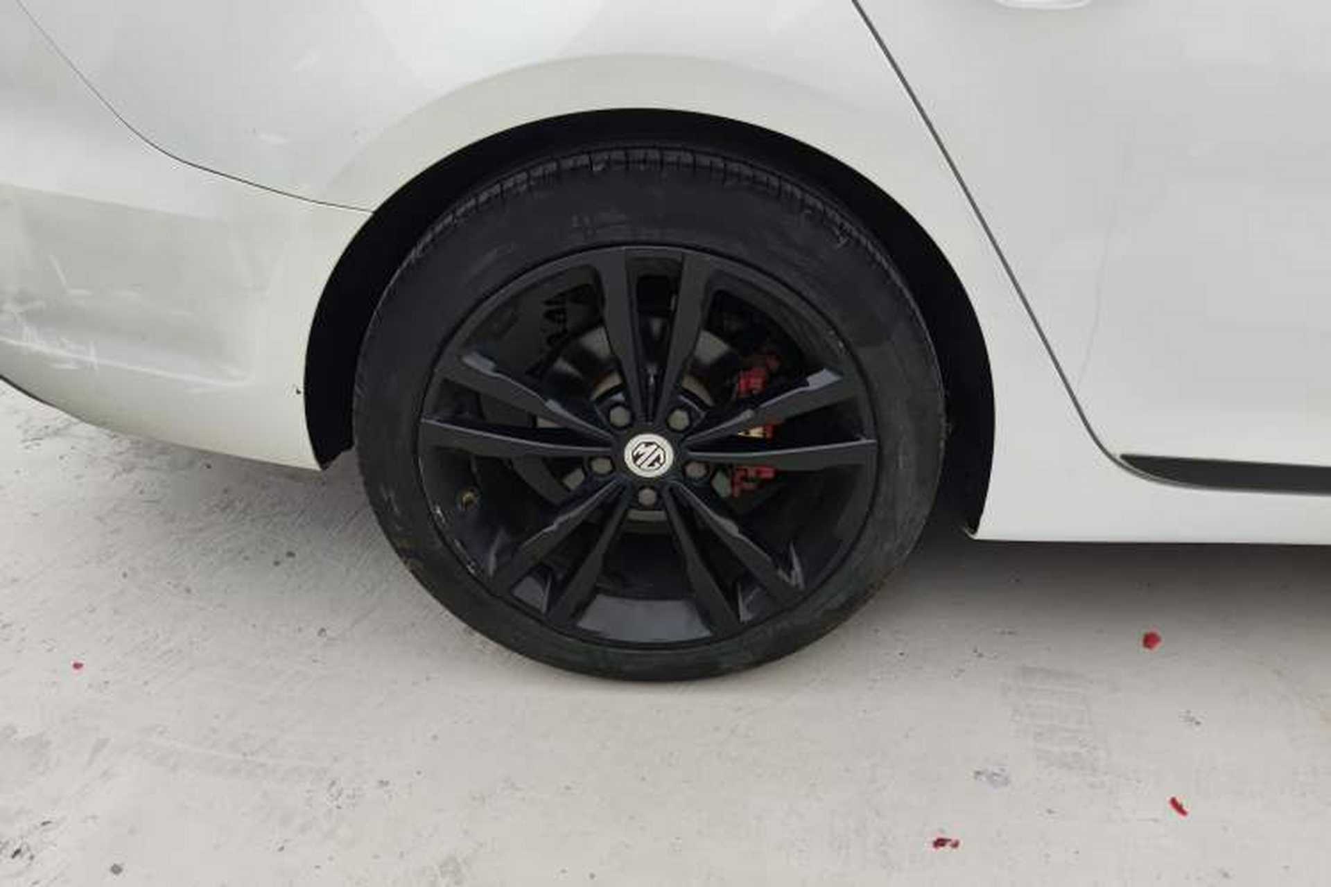 Used MG 6 2019 20T Automatic Trophy Competition Edition + BOSE Luxury Sound System Package Right Rear Wheel Hub