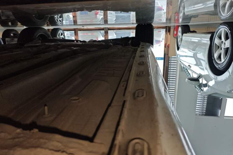 Used MG 6 2019 20T Automatic Starlight Edition Right Side Sill