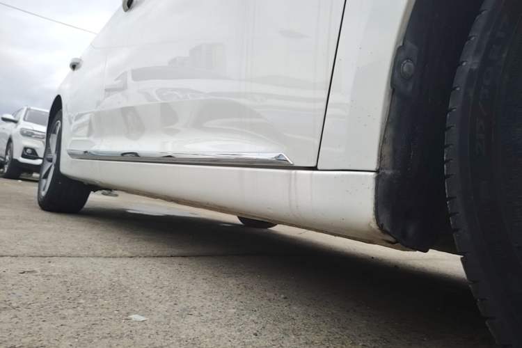 Used MG 6 2019 20T Automatic Sport Edition Right Side Sill