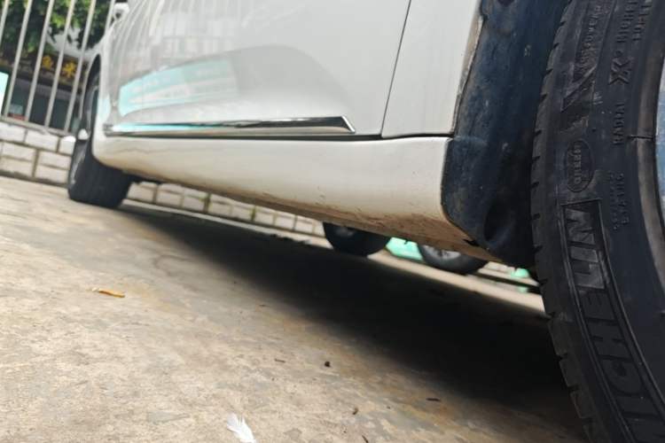 Used MG 6 2019 20T Automatic Sport Edition Right Side Sill