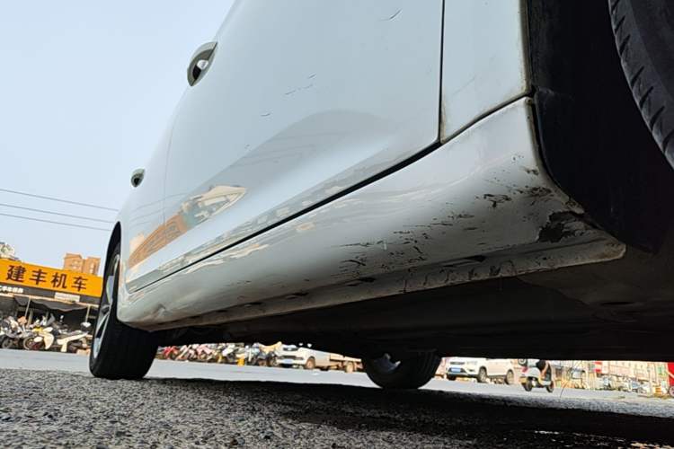 Used MG 6 2019 20T Automatic Starlight Edition Right Side Sill