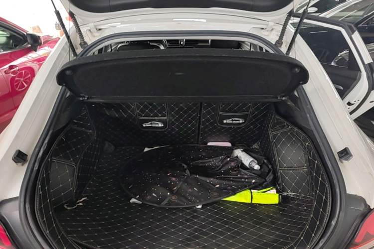 Used MG 6 2019 20T Automatic Sport Edition Trunk