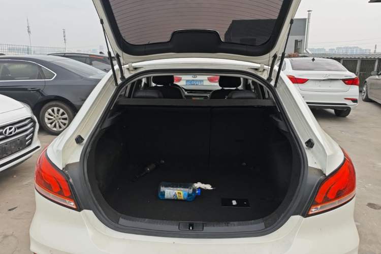 Used MG 6 2019 20T Automatic Sport Edition Trunk