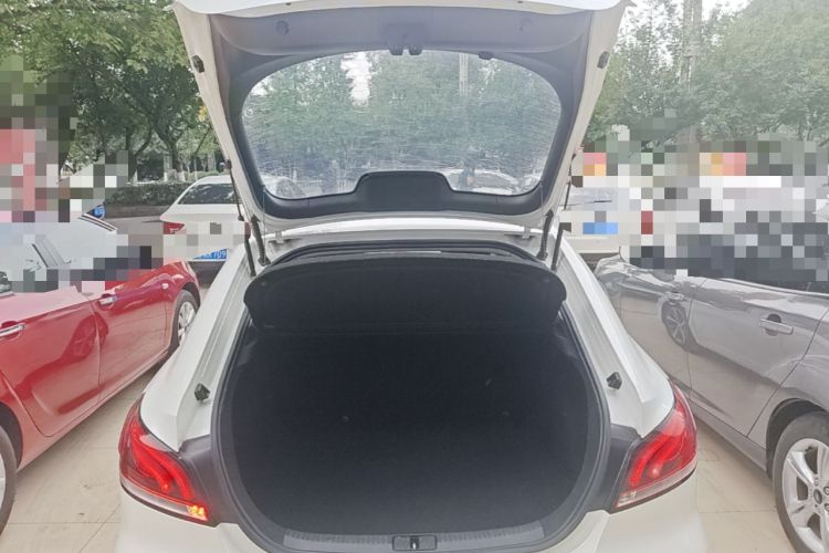 Used MG 6 2019 20T Automatic Starlight Edition Trunk