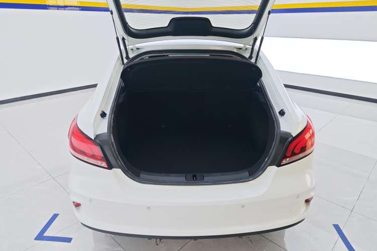 Used MG 6 2019 20T Automatic Sport Edition Trunk